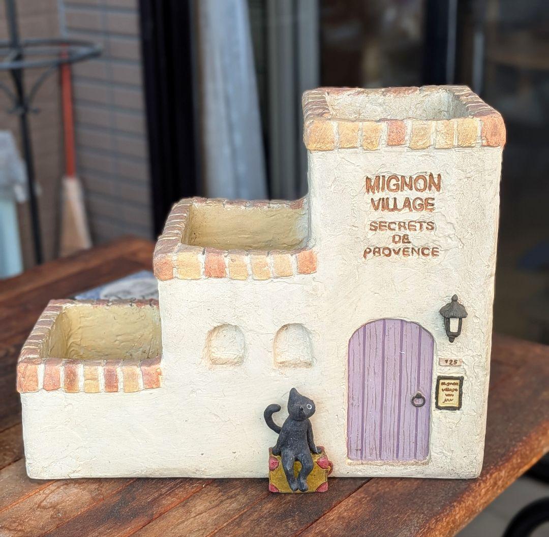 とっても可愛い！！猫ちゃんのオシャレな階段プランター 　セトクラフト