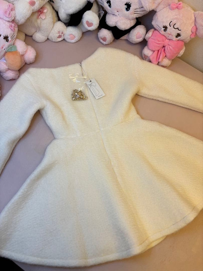 エムミーエメ 片肩ビジュベルトワンピース