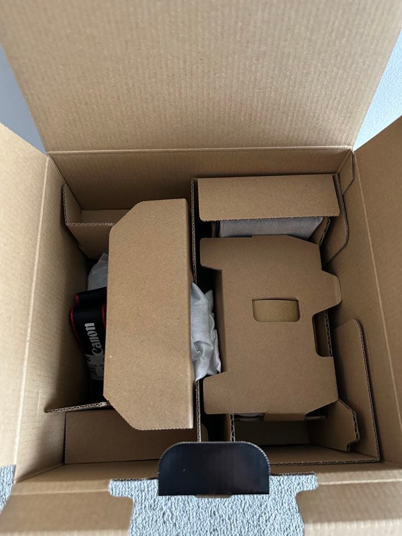 【新品・未使用】EOS R50 RF-S18-45 IS STM レンズキット