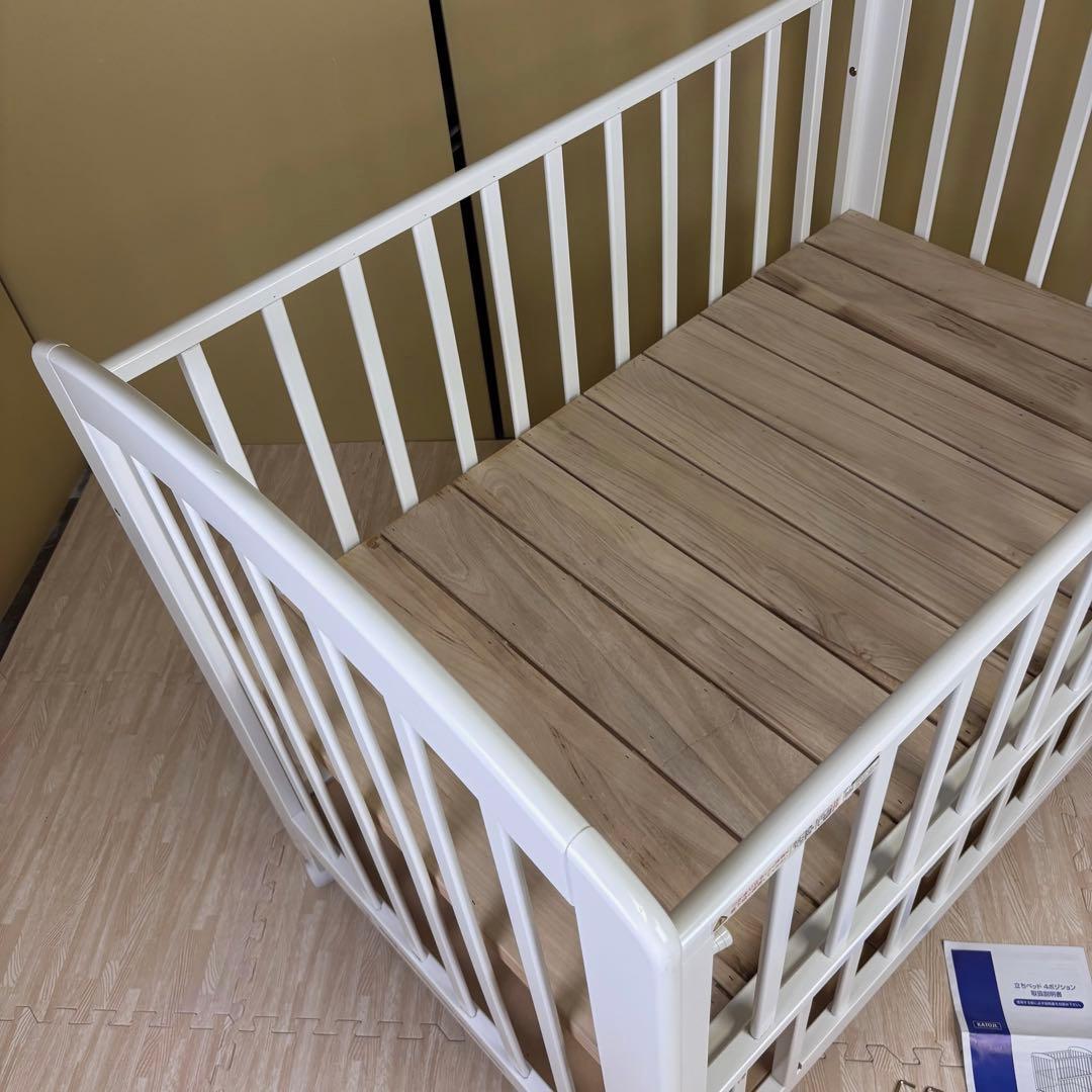 ☆新品に近い☆カトージ　立ちベッド4ポジション　ホワイト　すのこ床板　ハイタイプ