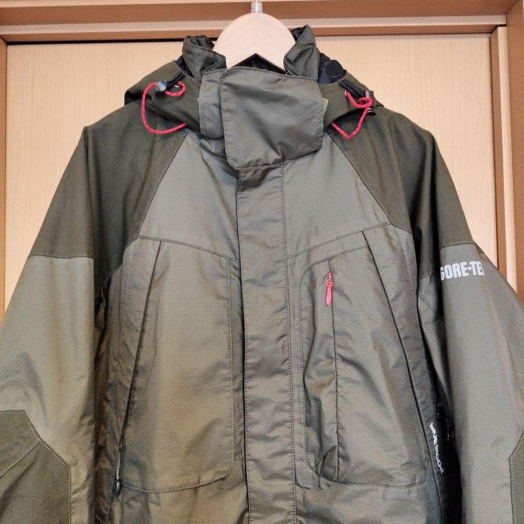 最上位モデルBLUEBLOOD　GORE-TEX　スノーボードウェアー上L下 O