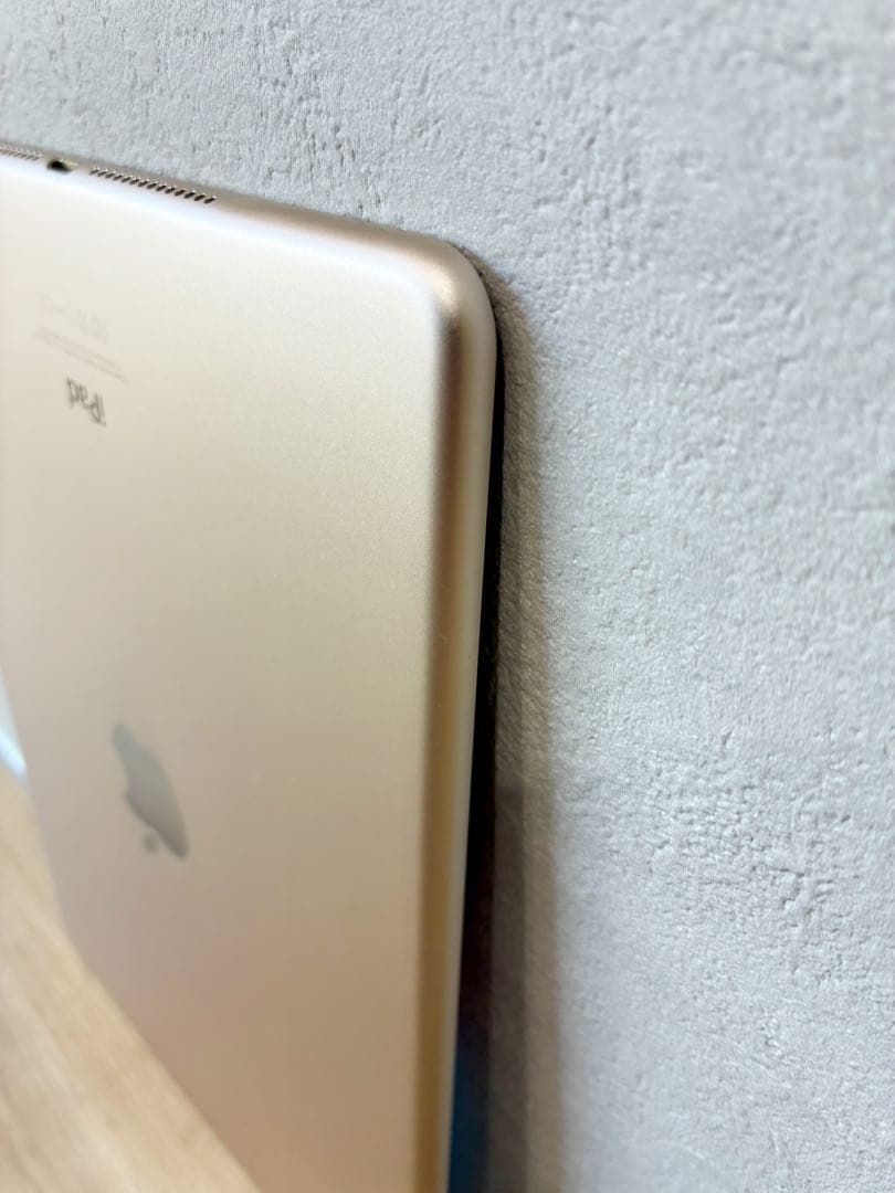 iPad Air2 ゴールド 本体 美品