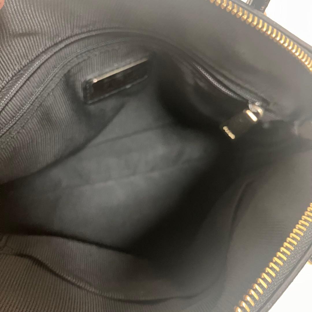 FURLA ハイパーM ショルダーバック　ブラック