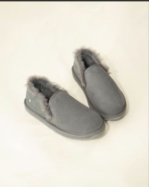 新品EMU Australia』Stinger Reefムートンスリッポン