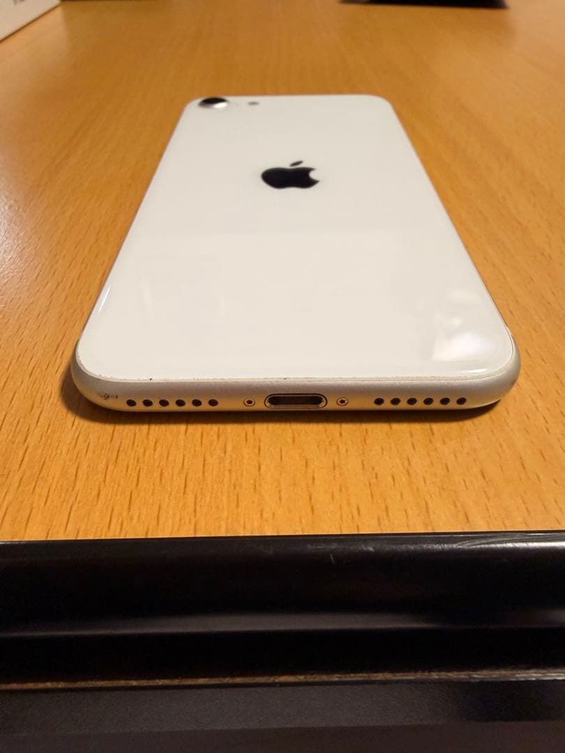 iPhoneSE ホワイト 2世代
