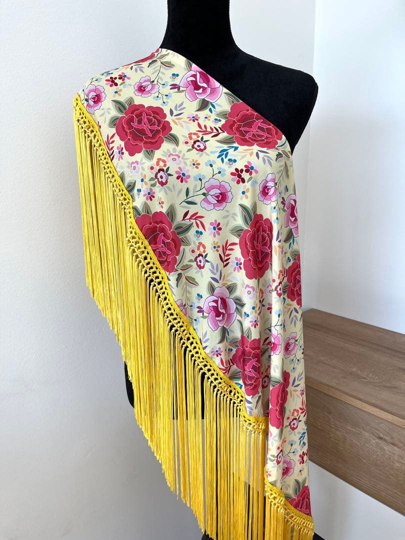 フラメンコ　マントンシージョ　イエローマントン風花柄水玉　イエローフレコ