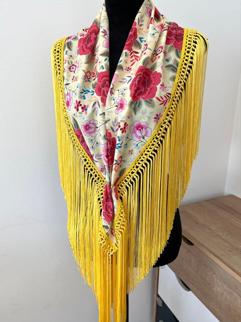 フラメンコ　マントンシージョ　イエローマントン風花柄水玉　イエローフレコ