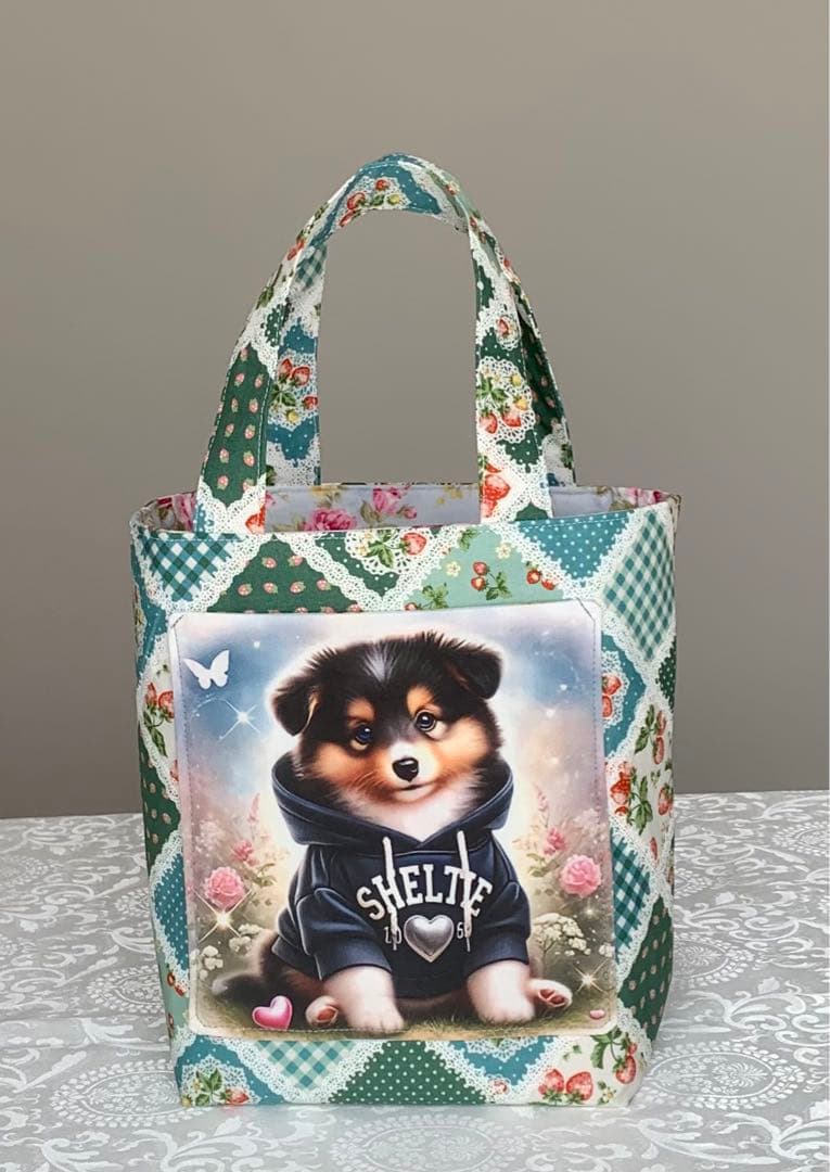 皇帝ダリア　わんこと仔猫　(片面パネル) トートバッグ