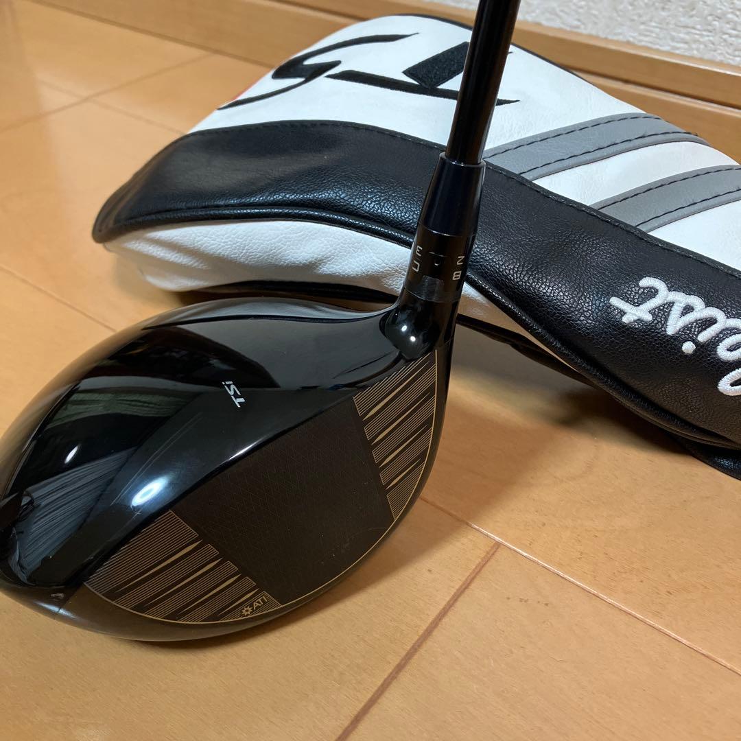 タイトリスト　ドライバーTSi4 ロフト角9 ヘッドカバー付き