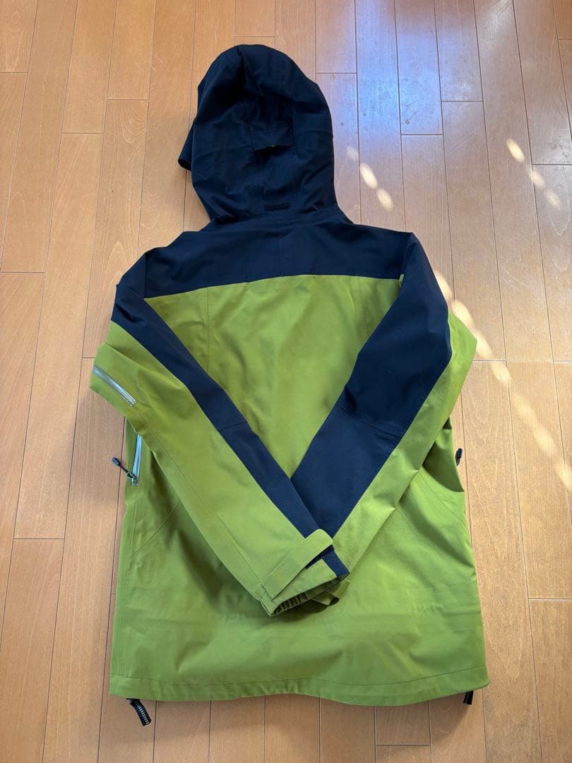 MOUNTAIN HARDWEAR コヒージョン　上下セット　Mサイズ