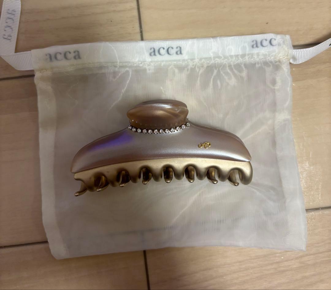 acca ゴールド ヘアクリップ ビジュー付き
