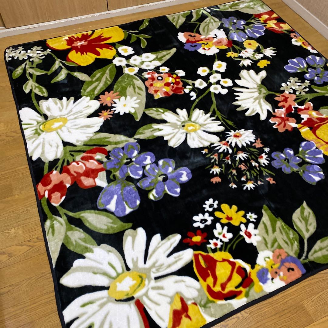 【新品】カーペット カバー185x185cm 2畳 ラグ 北欧風　花柄　洗える