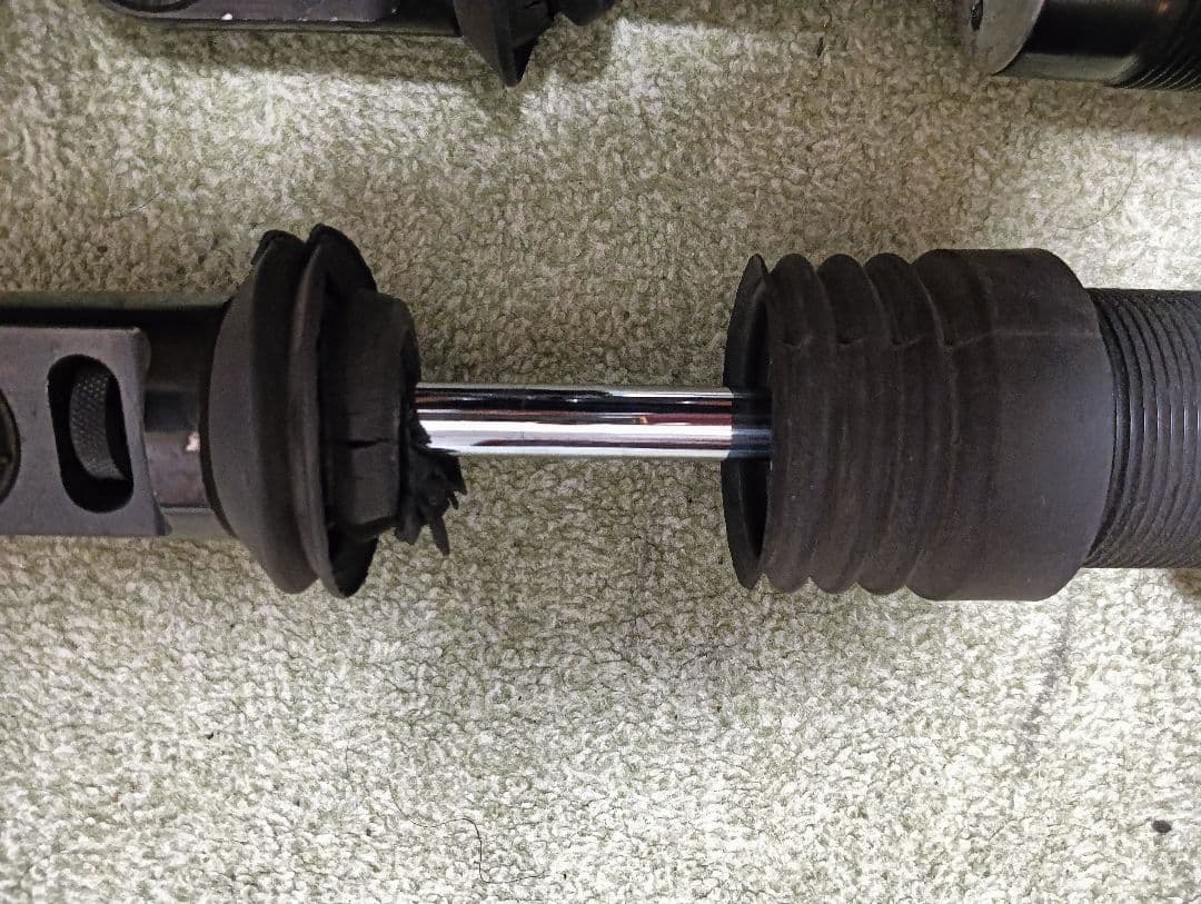 ナビック　リア　車高調