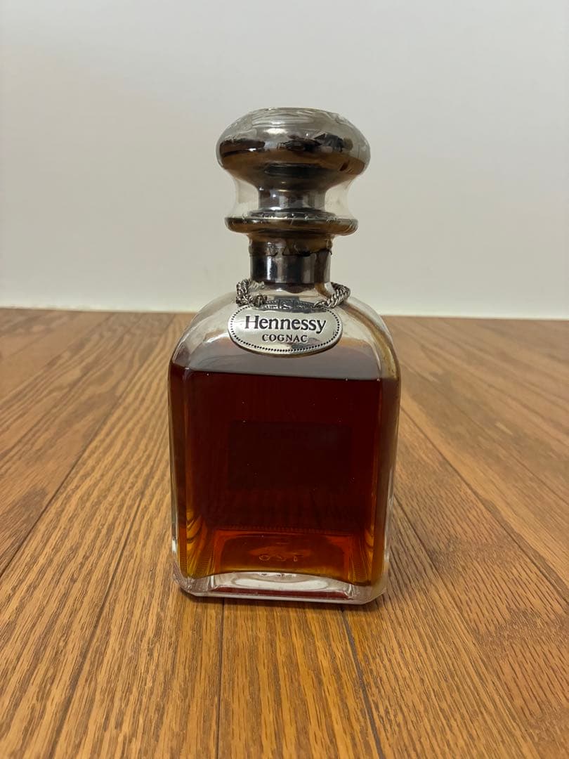 Hennessy コニャック シルバートップ　ブック型ケース　700ml