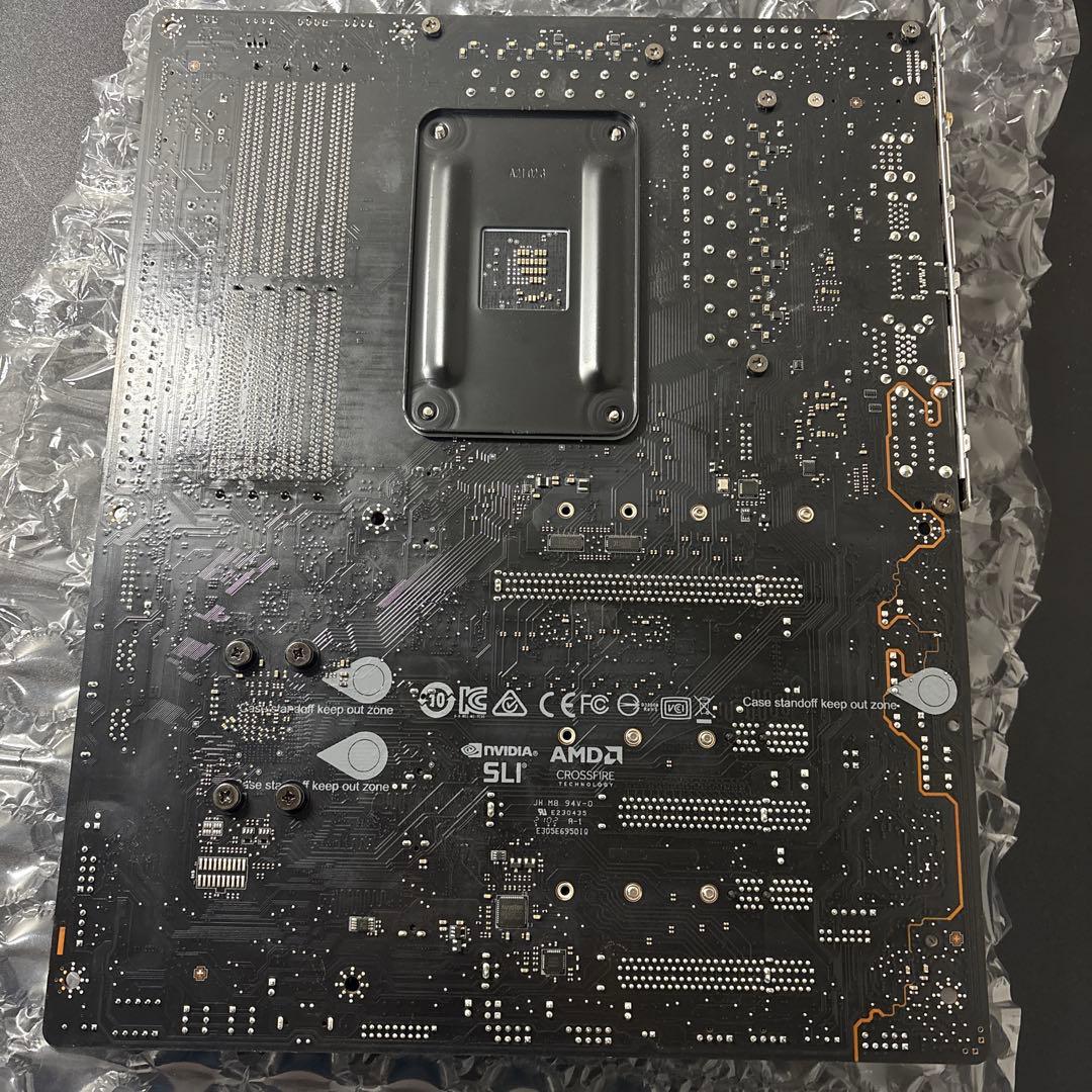 AMD Ryzen 7 5800XとX570unify