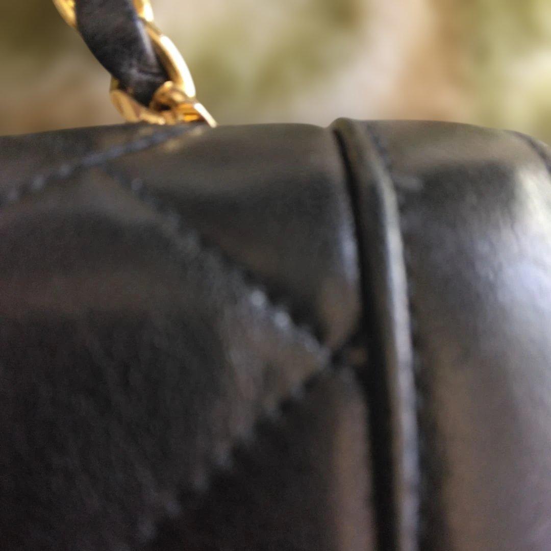 美品　CHANEL ショルダーバッグ 黒 キルティング レザー ゴールドチェーン