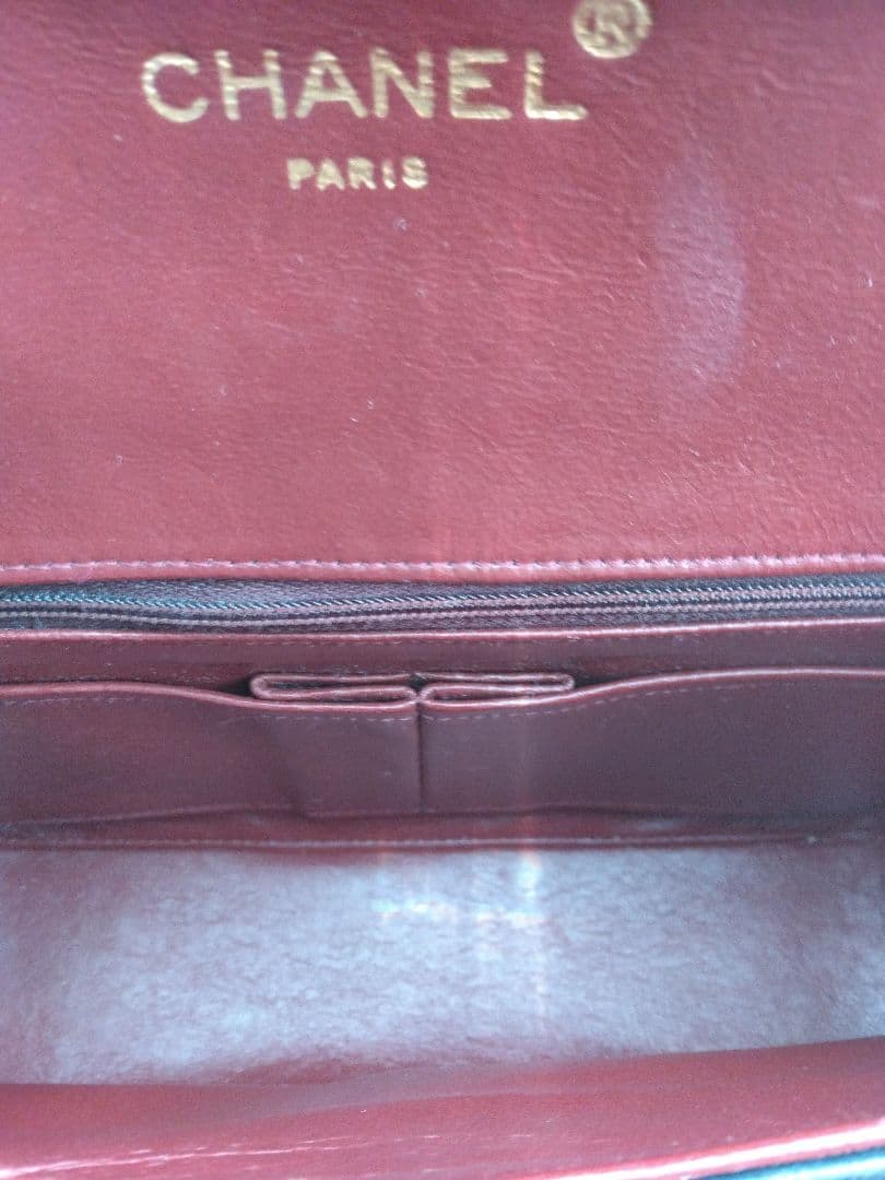 美品　CHANEL ショルダーバッグ 黒 キルティング レザー ゴールドチェーン