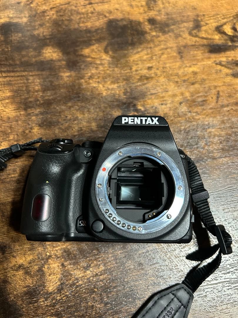 PENTAX K-70 デジタル一眼レフカメラ 本体とズームレンズ付き