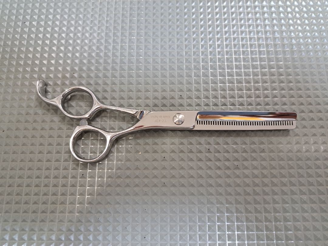 胡蝶　セニングシザー TZ-42F（カット率45％）