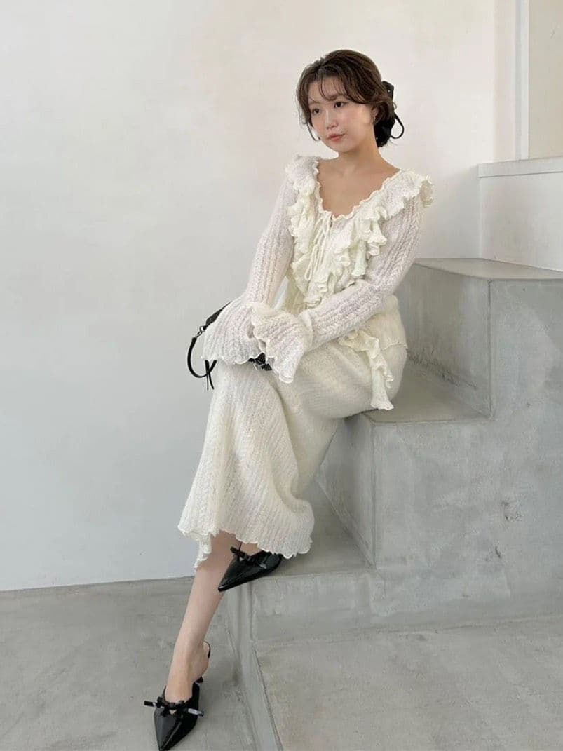 新品タグ付♥️定価以下 SNIDEL ラッフルデザインニットプルオーバー