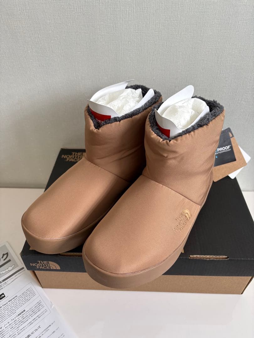新品未使用品　箱入タグ付　ノースフェイス　ベージュ　ブーツ　24センチ
