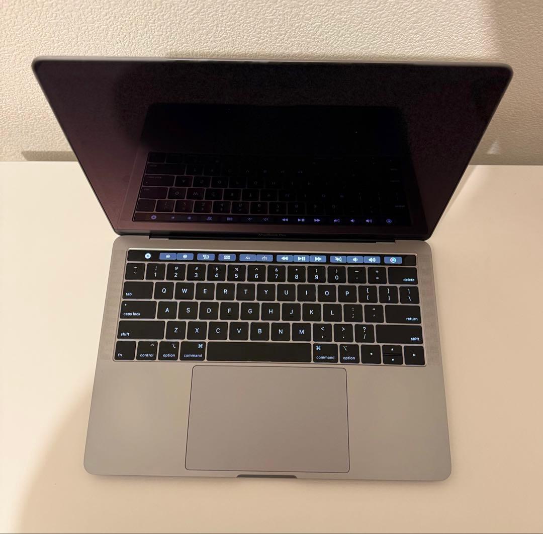 Macbook Pro 2019 13インチ 今年最新mac os
