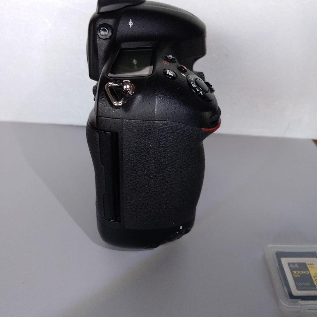 ニコン　D4 ボディ＋付属品　良品　値下げ交渉可