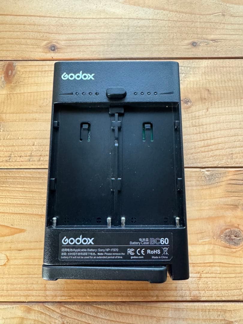 Godox ML60 手持ちLEDビデオライト