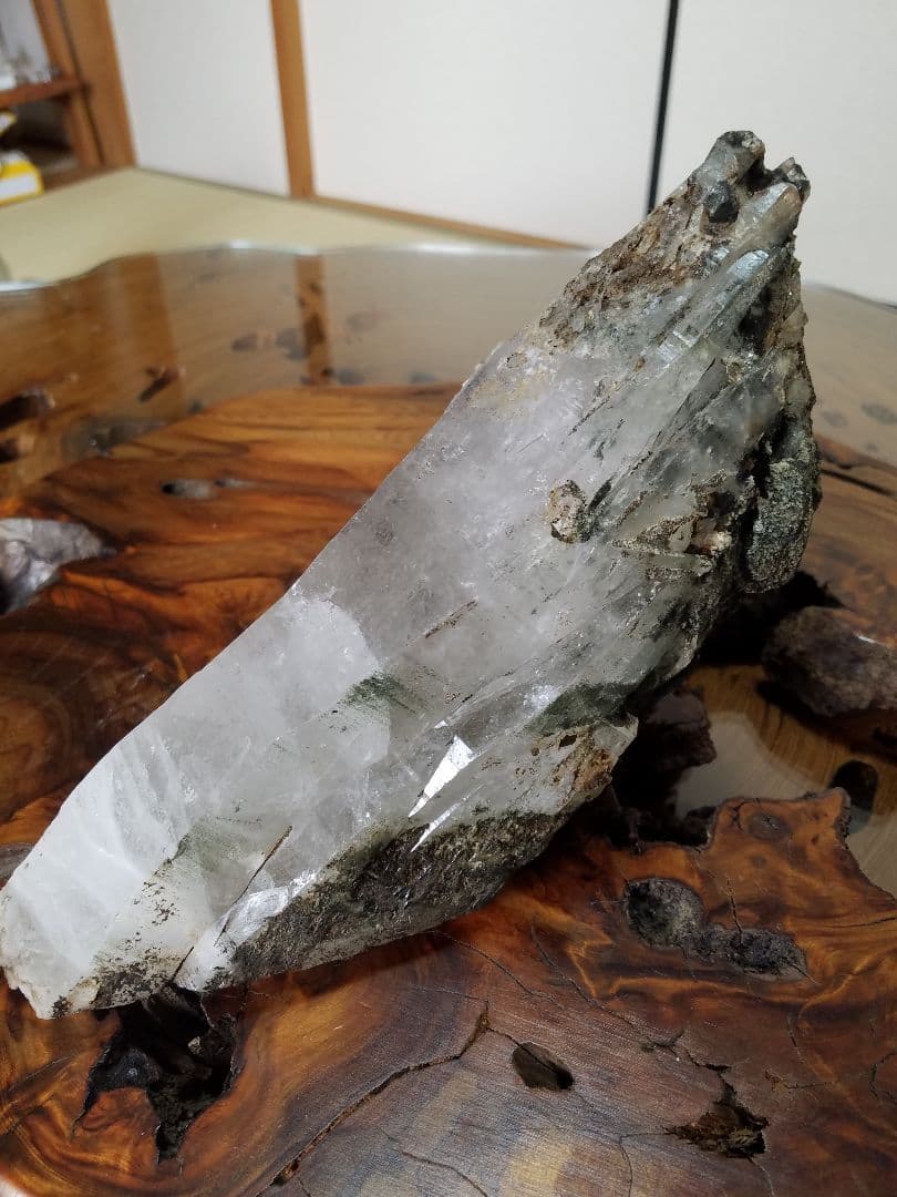 ネパール　ガネーシュヒマール産クローライト