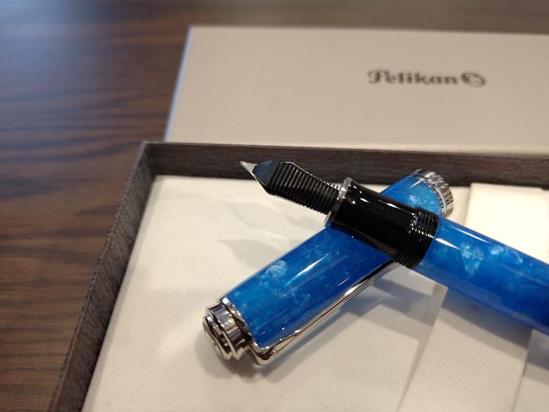 ペリカン 万年筆 スーベレーン M805 ヴァイブラントブルー EF