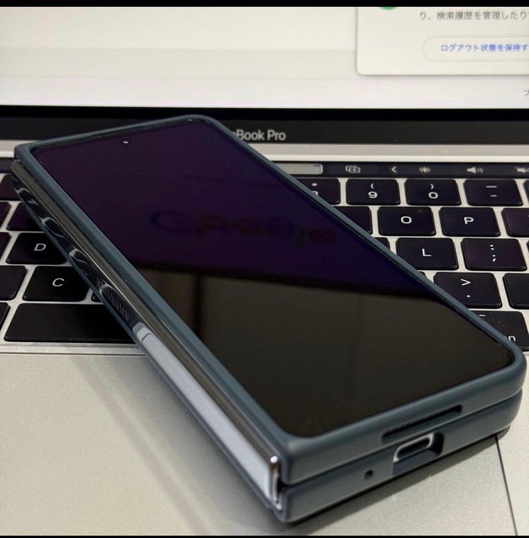 Samsung Galaxy Z Fold 4 グレー 本体