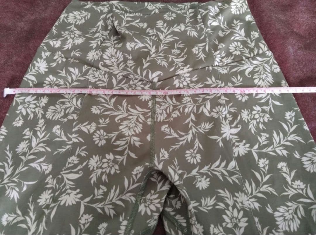 【emmi yoga】花柄ウェア 上下セット カーキグリーン 0サイズ