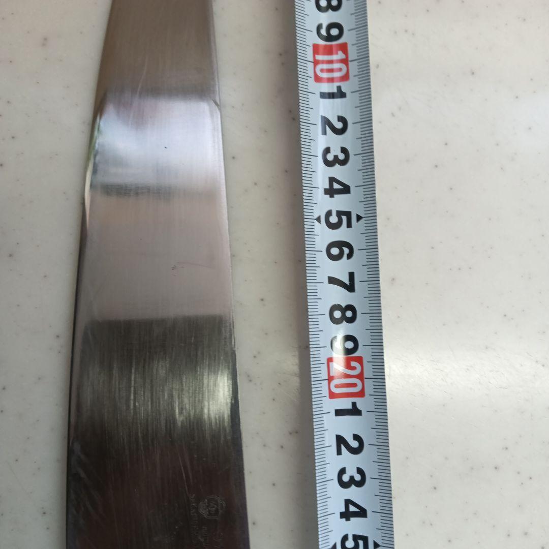 刃渡り約30cmの牛刀