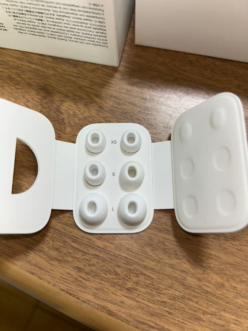 AirPods Pro2 （第2世代）充電ケース付き　片耳なし　正規品