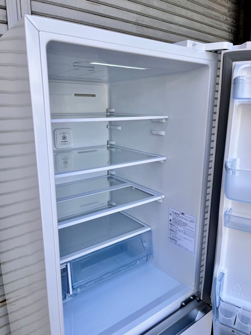 ②【美品】2024年YAMADA冷凍冷蔵庫　REFAGE YRZ-F32MW