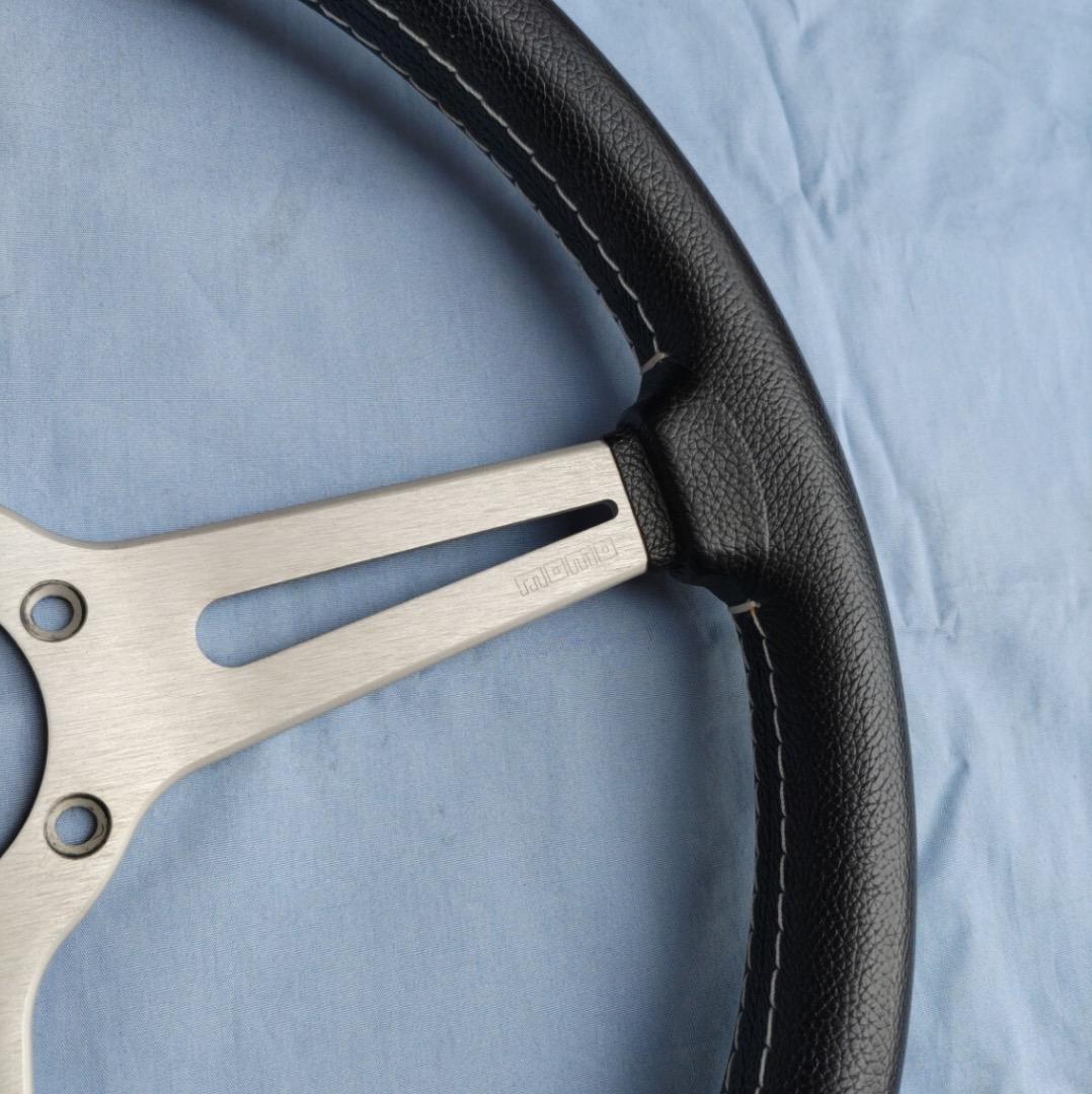 MOMO ステアリング　レトロ　RETRO　R-30