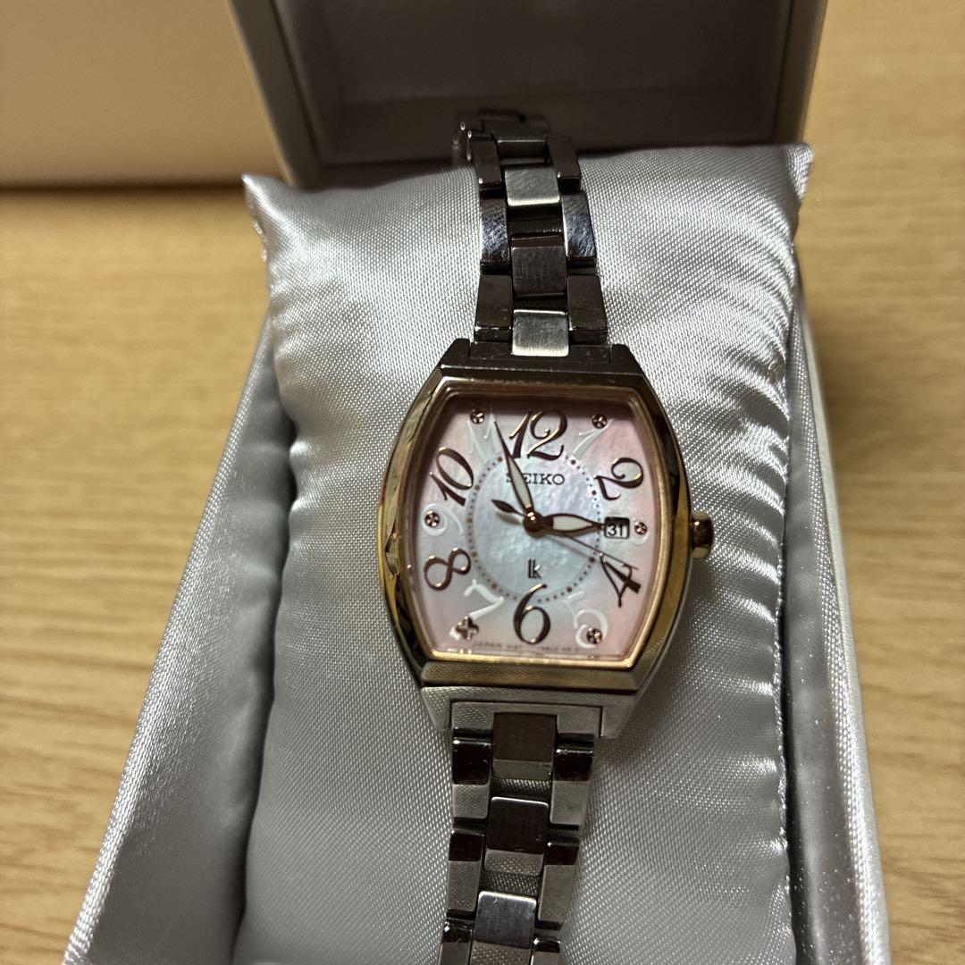 LUKIA V137 ソーラー電池レディース腕時計