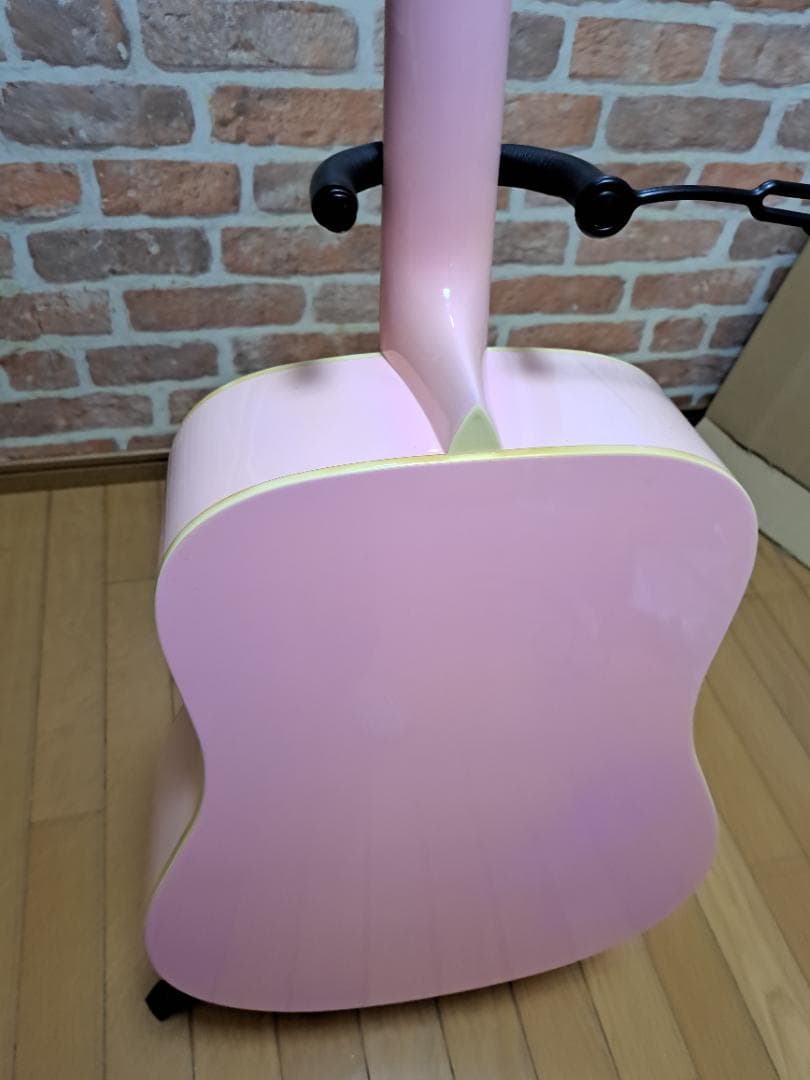 ハローキティーのギター