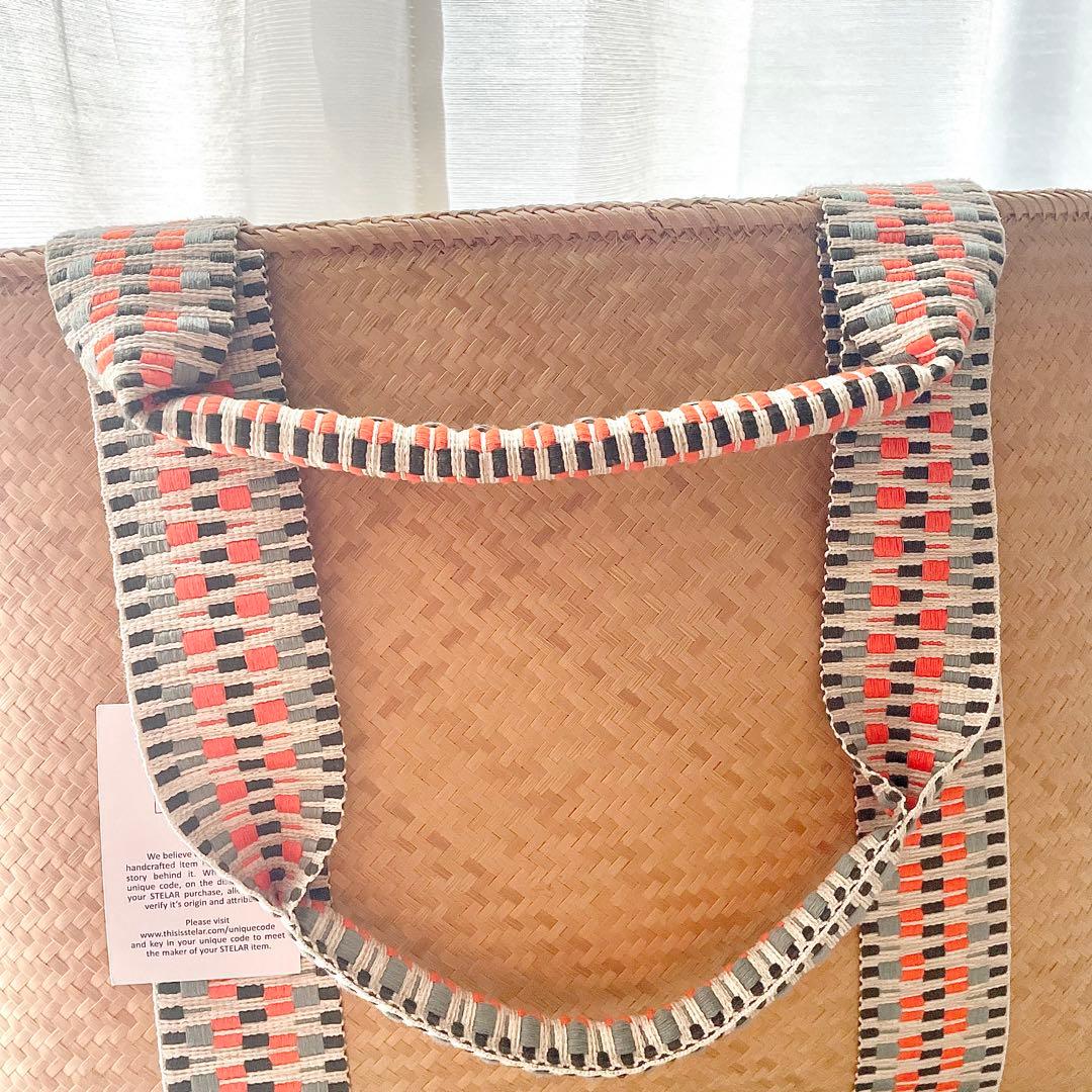新品・STELAR ハンドメイド ストロー製かごバッグ（バリ製／大きめサイズ）