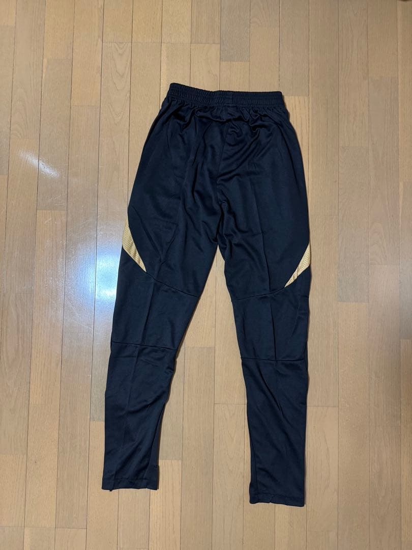 レアル・マドリード 長袖ジャージ 黒金　上下セット　M