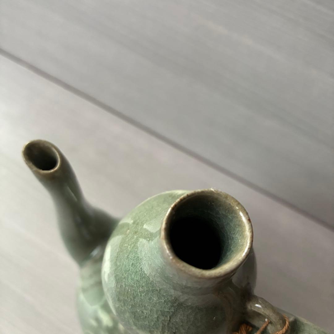 青磁象嵌瓢形水柱　水差し 徳利　壺　梅　鶴　茶道具　雲鶴文