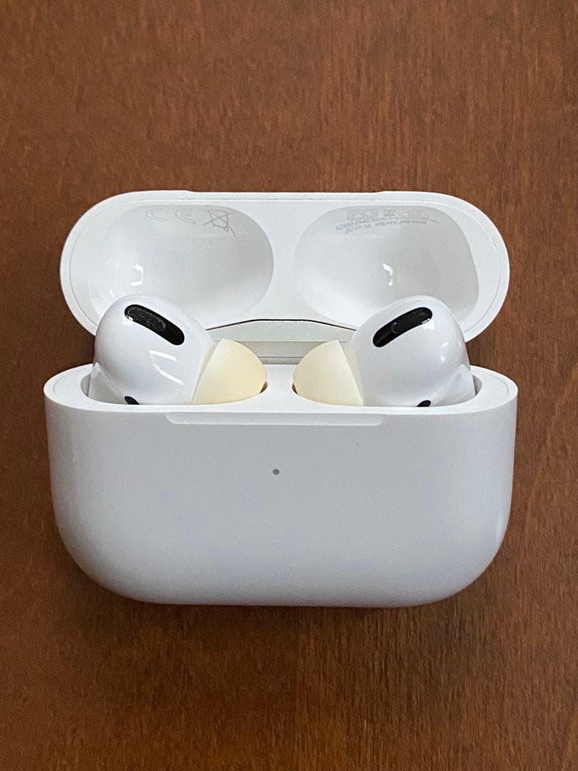 m.AirPods Pro 箱付 付属品完備 ケース付