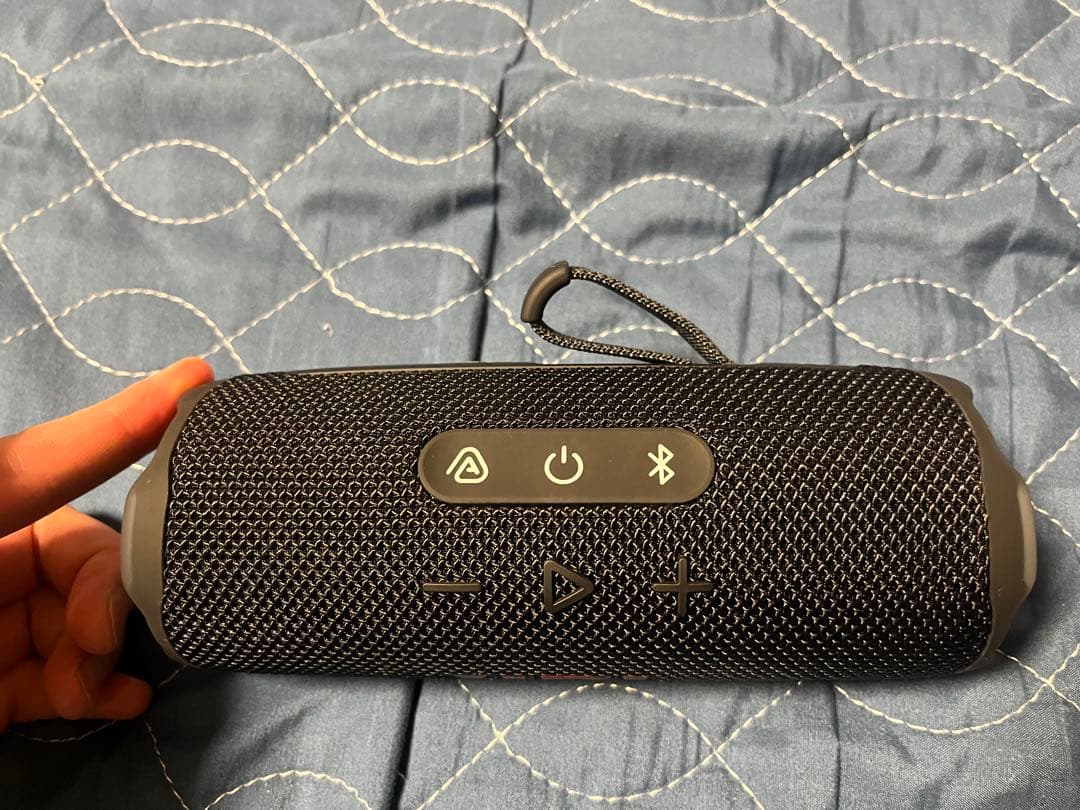 JBL Flip7 ブラック