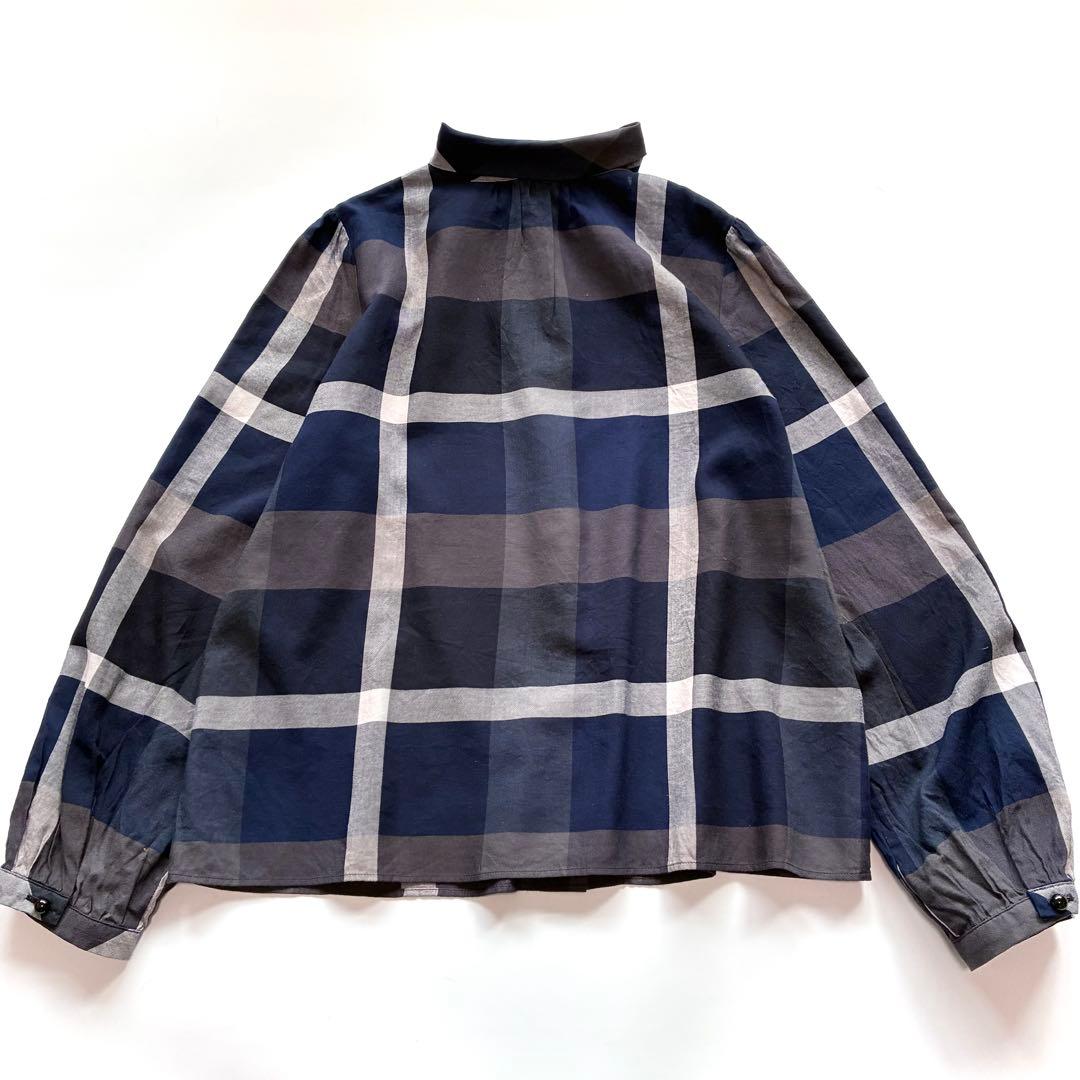 ブルーレーベルクレストブリッジ チェック柄 ボウタイ リボン ブラウス ネイビー