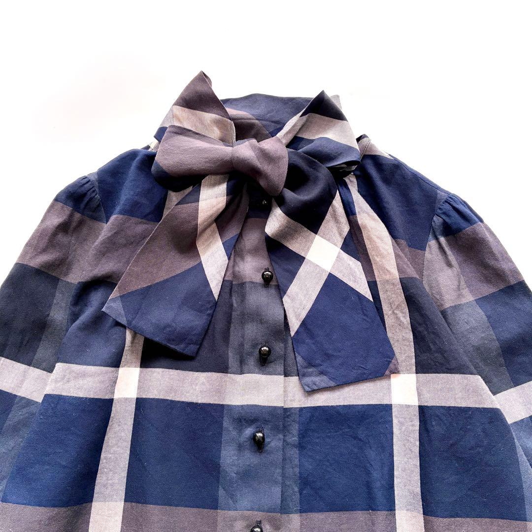 ブルーレーベルクレストブリッジ チェック柄 ボウタイ リボン ブラウス ネイビー