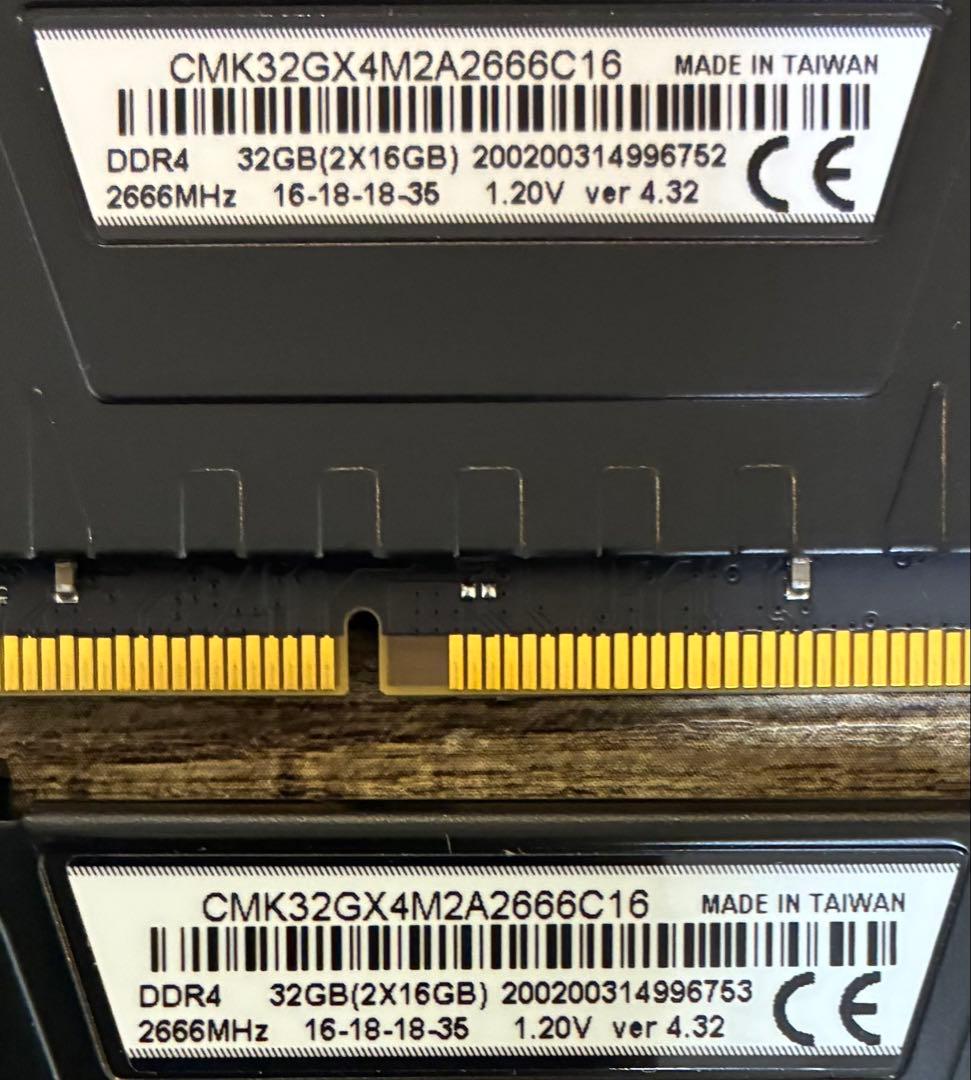 【中古】DDR4-2666 32GB(16GB×2枚) CORSAIR