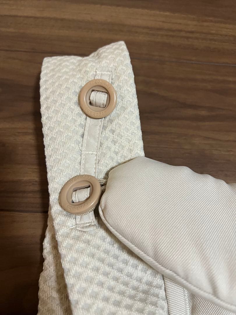 エルゴベビー　オムニブリーズ　ナチュラルベージュ　抱っこ紐