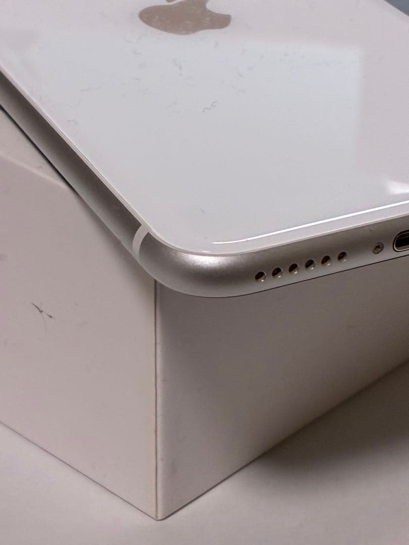 iPhone SE2 64GB ホワイト SIMロック無し