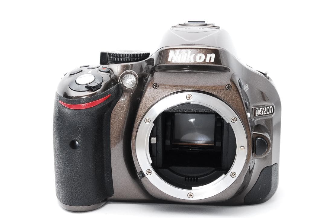Nikon D5200 ✨️ Wレンズ 一眼レフ ブロンズカラー S数5164枚