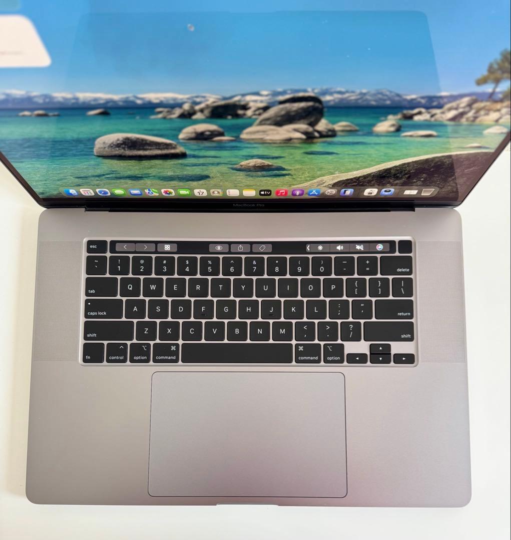 美品 Macbook Pro 2019 16インチ Windows 11 Pro